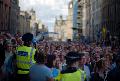 The Police marshal crowds up the hill to see the Edinburgh Tattoo